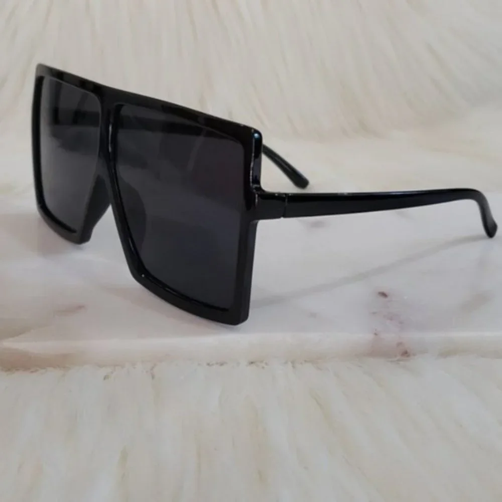 🔥NEW! Oversized Square Sunglasses